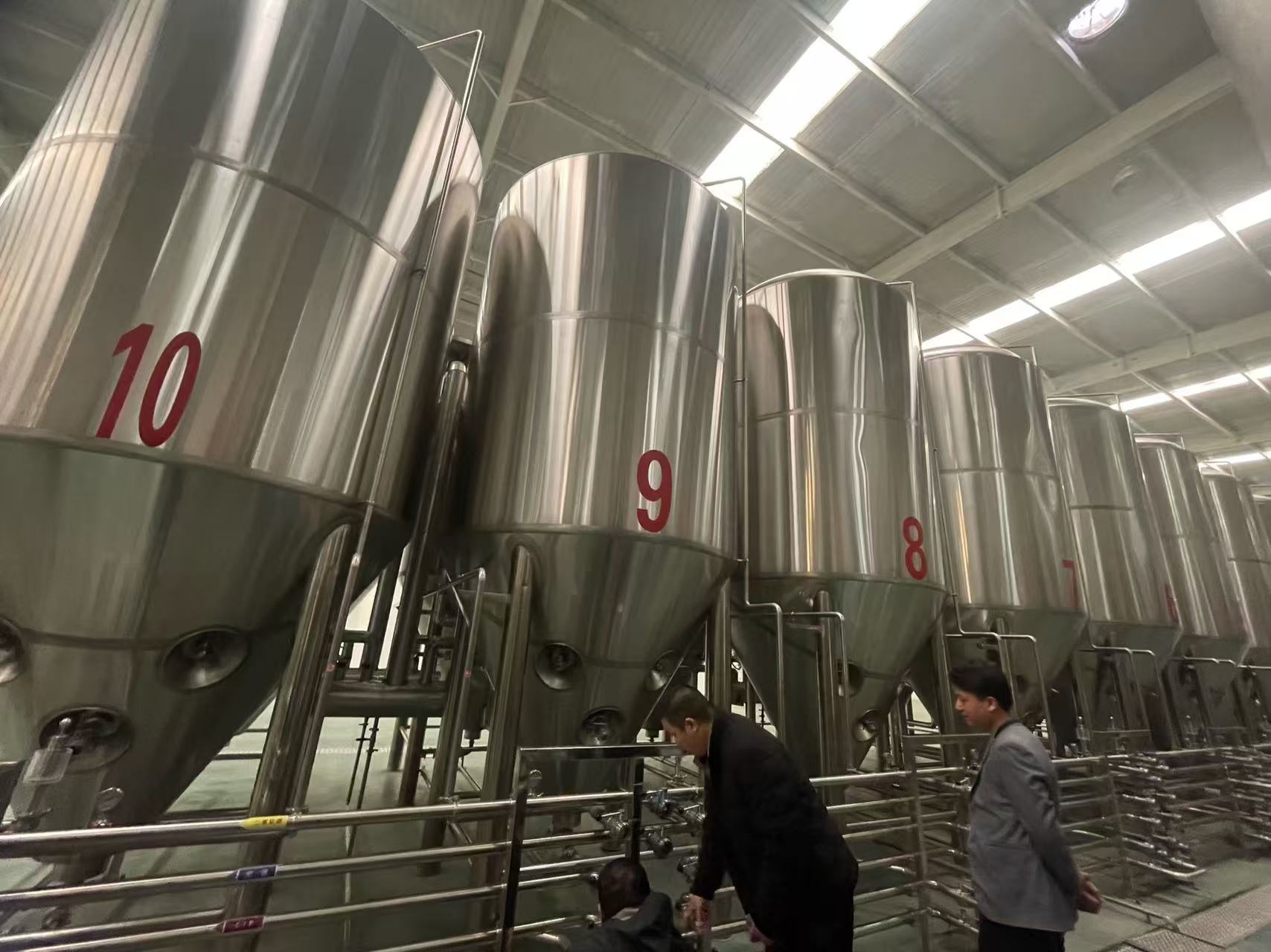 攸县精酿啤酒设备厂—平面布置、设备设计、制造、调试、培训等一条龙服务